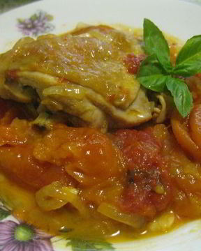 Курица с помидорами и курагой