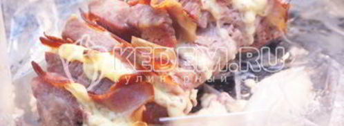 мясо с беконом и сыром. Шаг 4