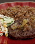 Мясо, тушенное в луке