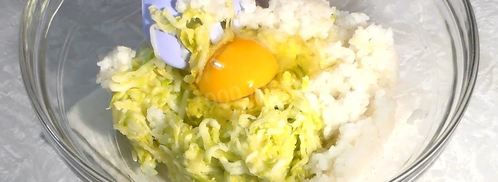 овощные биточки из кабачков. Шаг 4