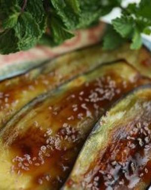 Баклажаны гриль с кунжутом