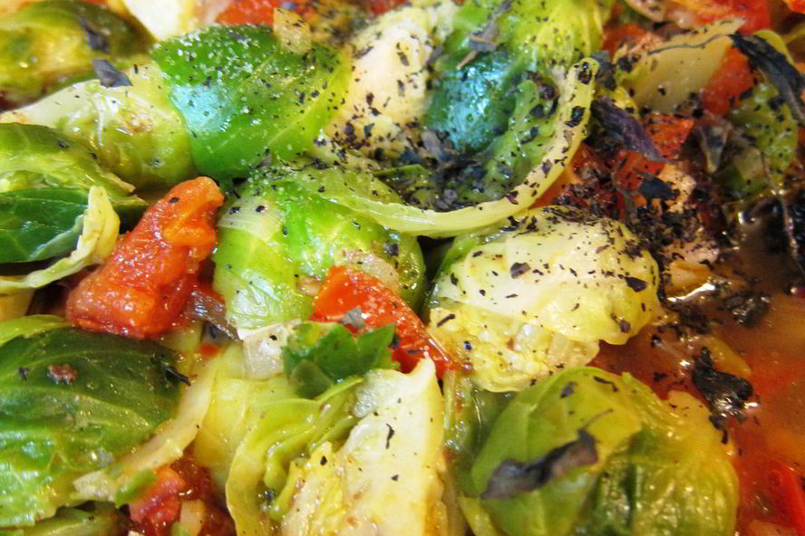 Рецепт брюссельская капуста с томатами