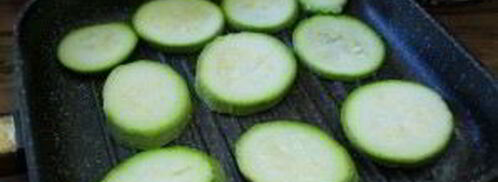 кабачки в духовке с помидорами и сыром. Шаг 2