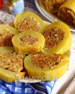 Кабачок с фаршем и булгуром, запеченный в духовке целиком