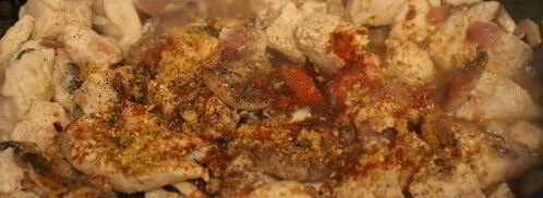 картофель тушеный с курицей и шампиньонами. Шаг 2