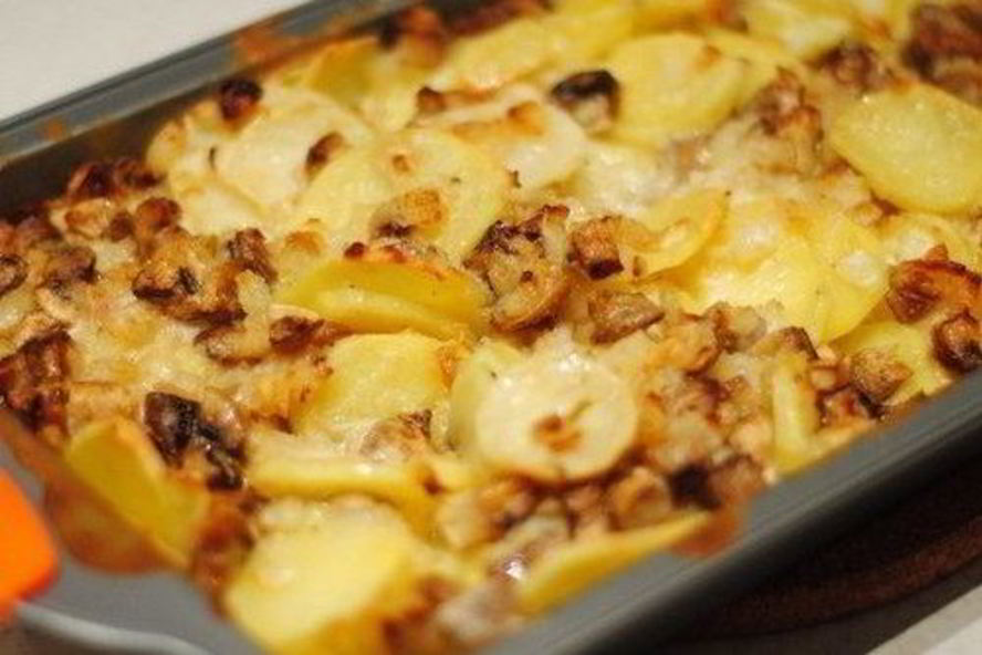 Рецепт картофель запеченный с шампиньонами в сметане