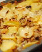 Картофель запеченный с шампиньонами в сметане