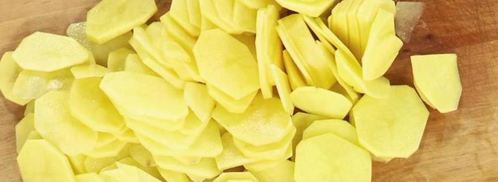 картофельный гратен с луковым соусом. Шаг 3