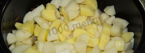 картошка тушеная с говядиной в мультиварке. Шаг 16