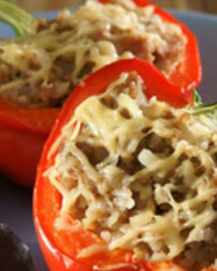 Перец, фаршированный с мясом и рисом в мультиварке