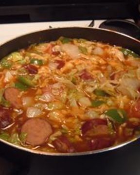 Тушеная капуста с колбасой