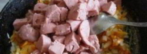 тушеная капуста с сардельками. Шаг 3