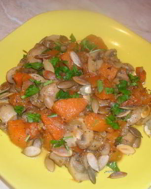 Тыква, тушеная с грибами, морковью и луком
