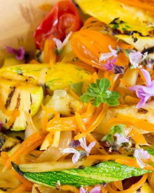 Овощная лапша из кабачков и моркови