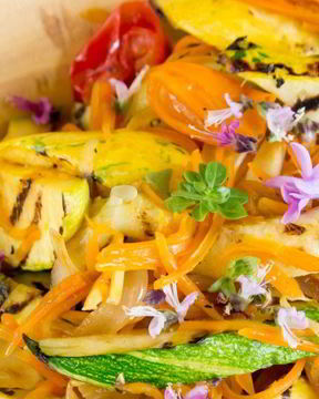 Овощная лапша из кабачков и моркови