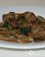 Говяжья печень жареная с луком