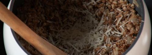 говяжья печенка с гречотто и соусом из огурца. Шаг 4