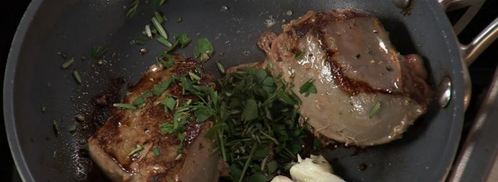 говяжья печенка с гречотто и соусом из огурца. Шаг 5