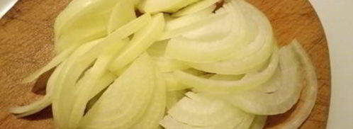 куриная печень с сердечками в сметанном соусе. Шаг 3