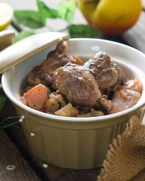 Нежная говяжья печень в горшочках