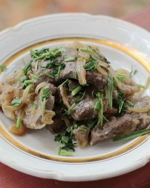 Печень по-строгановски