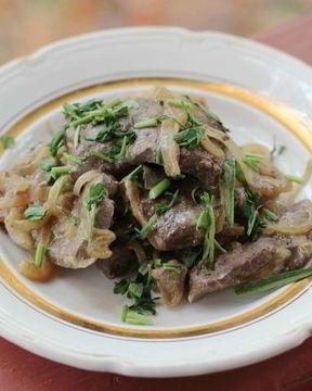 Печень по-строгановски