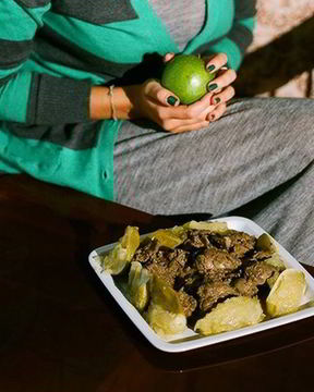 Печень с яблоками