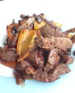 Печень со сладким перцем и беконом