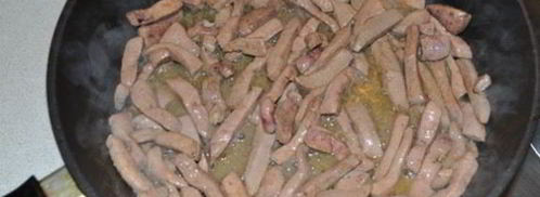 печень, тушенная в сливках. Шаг 3