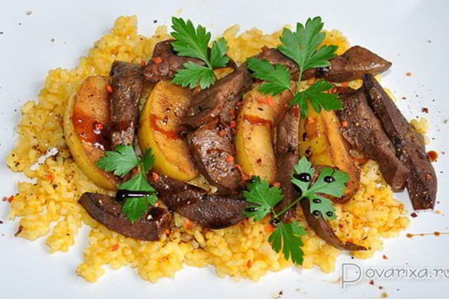 Рецепт жареная печень с яблоками