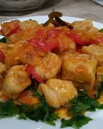 Ленивые пельмени в овощном соусе