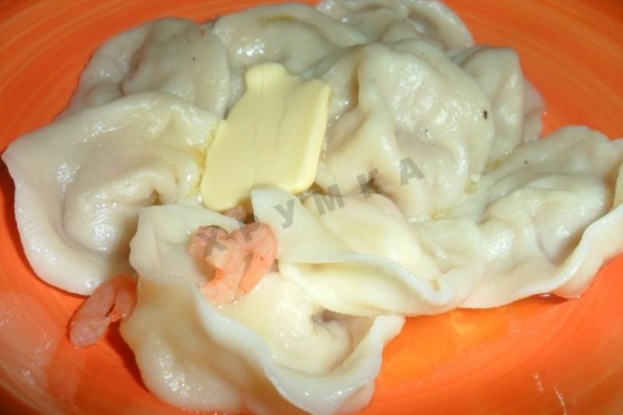 Рецепт пельмени с креветками и сыром