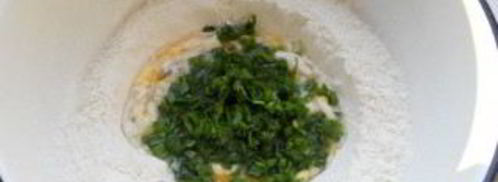 пельмени с зеленью. Шаг 2