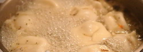 жареные пельмени с яйцом. Шаг 8