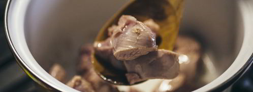 плов из индейки с изюмом. Шаг 4