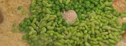 весенняя паэлья с курицей и молодыми овощами. Шаг 6