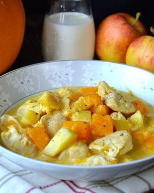 Куриное рагу с тыквой и яблоками