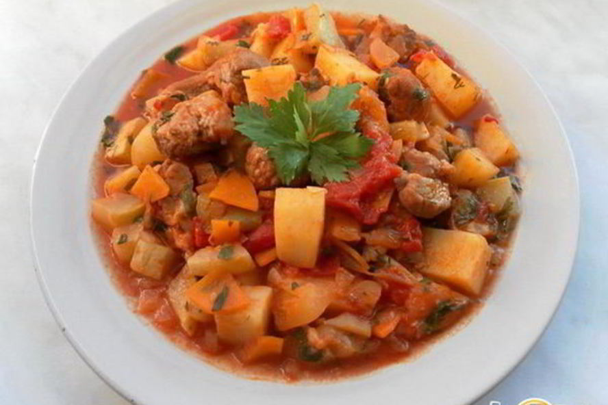 Рецепт мясное рагу с овощами