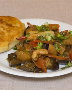 Овощное рагу с баклажанами и зеленью