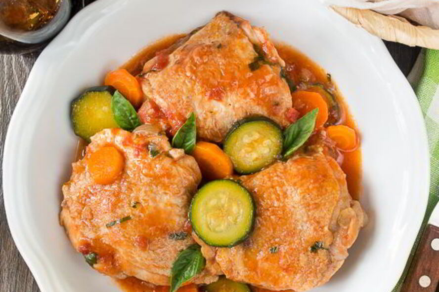 Рецепт рагу из курицы с морковью и цуккини