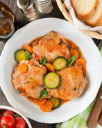 Рагу из курицы с морковью и цуккини