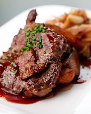 Рагу из телятины с портвейном и тимьяном