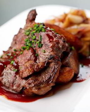 Рагу из телятины с портвейном и тимьяном