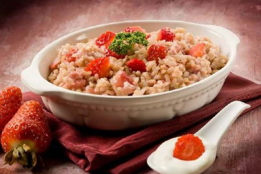 Рецепт сладкое ризотто с клубникой