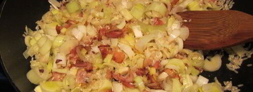 запеченное в духовке ризотто с луком-пореем и панчеттой. Шаг 3