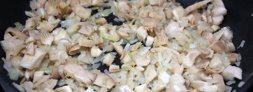 зеленое ризотто с грибами. Шаг 2