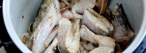 щука тушеная в мультиварке. Шаг 4