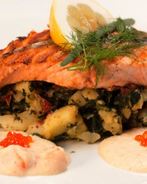 Семга гриль с креветочным соусом