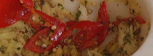 тушеный палтус с перцем и зеленью. Шаг 5