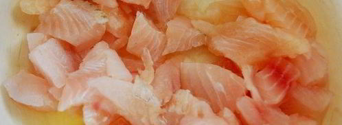 рыбные клецки с черным рисом и сливочно-икорным соусом. Шаг 2